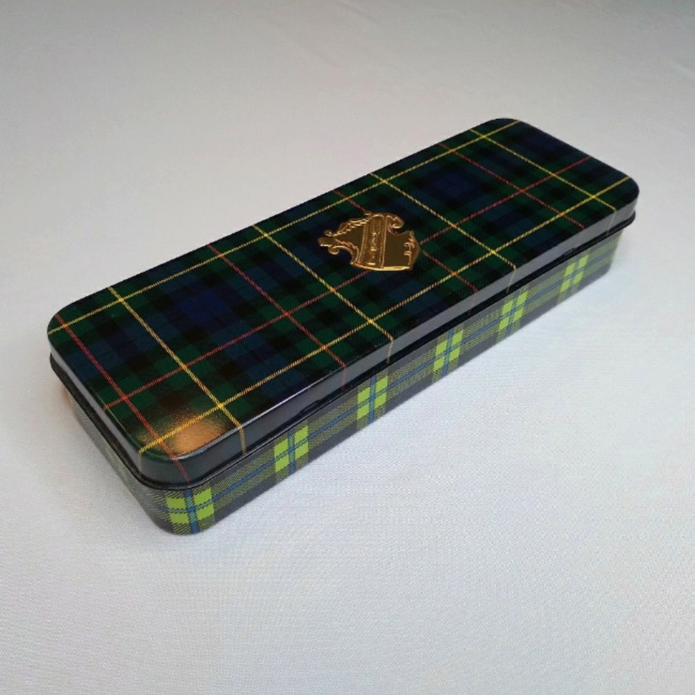 MAC Cosmetics A TARTAN TALE Rectangular Tartin TIN